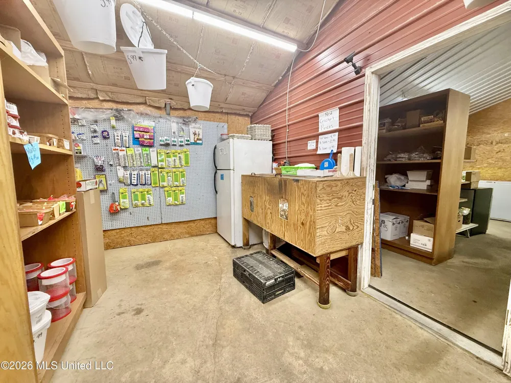 23186 Highway 51 Crystal Springs, MS 39059