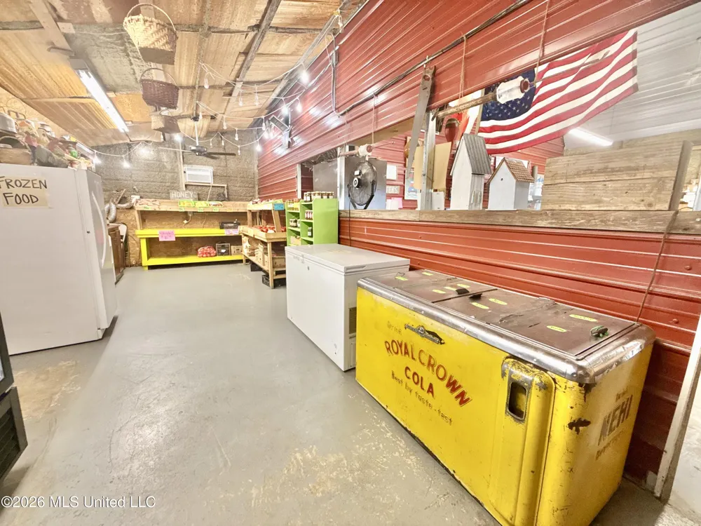 23186 Highway 51 Crystal Springs, MS 39059