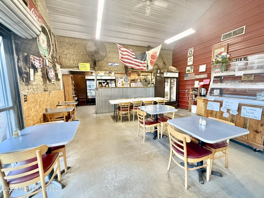 23186 Highway 51 Crystal Springs, MS 39059