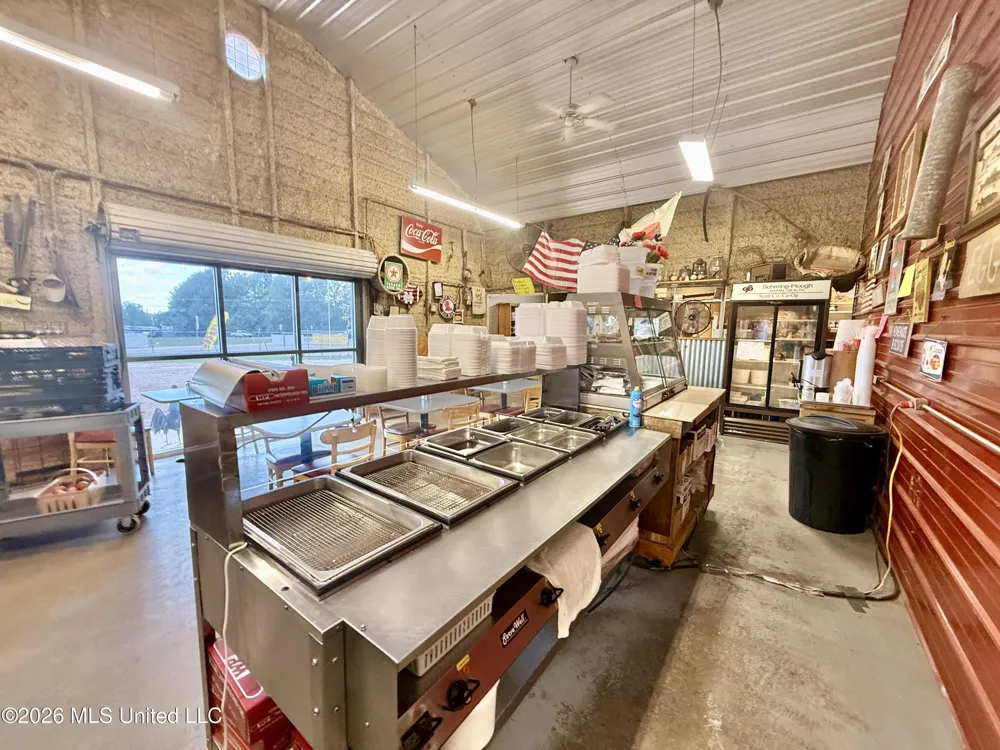 23186 Highway 51 Crystal Springs, MS 39059