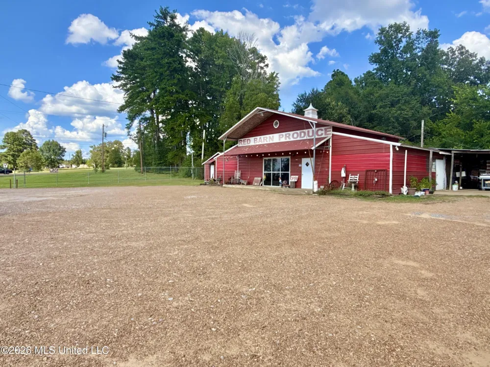 23186 Highway 51 Crystal Springs, MS 39059