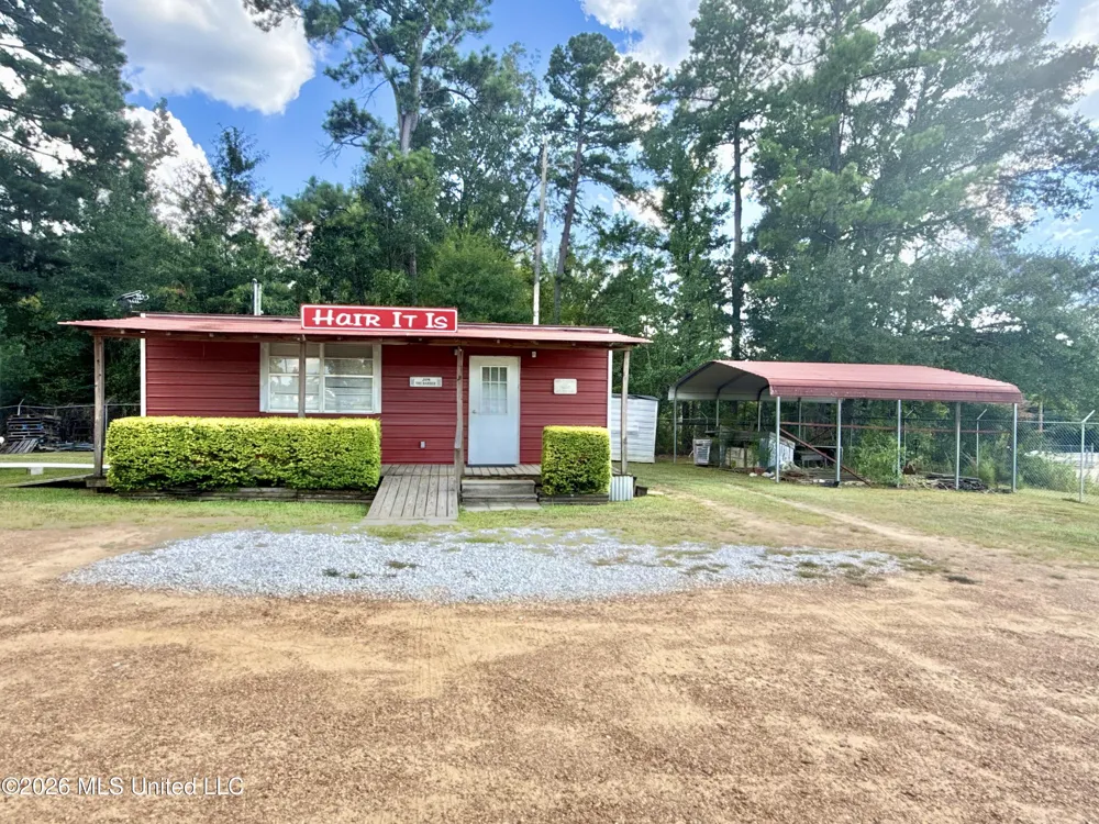 23186 Highway 51 Crystal Springs, MS 39059