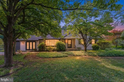 1117 WHITEHALL DRIVE
