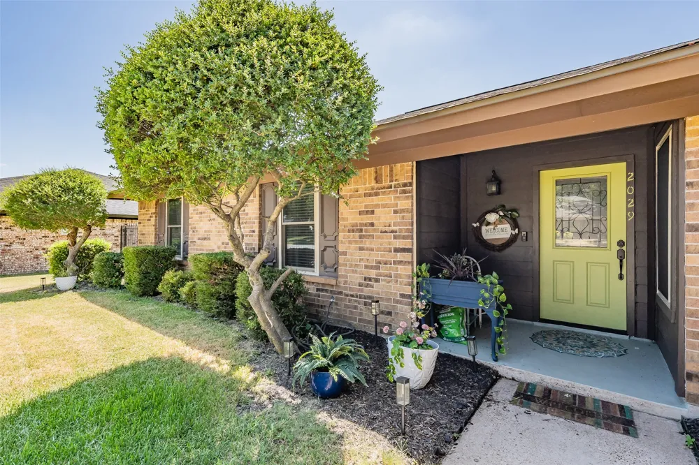 2029 Normandy Drive Hurst, TX 76054