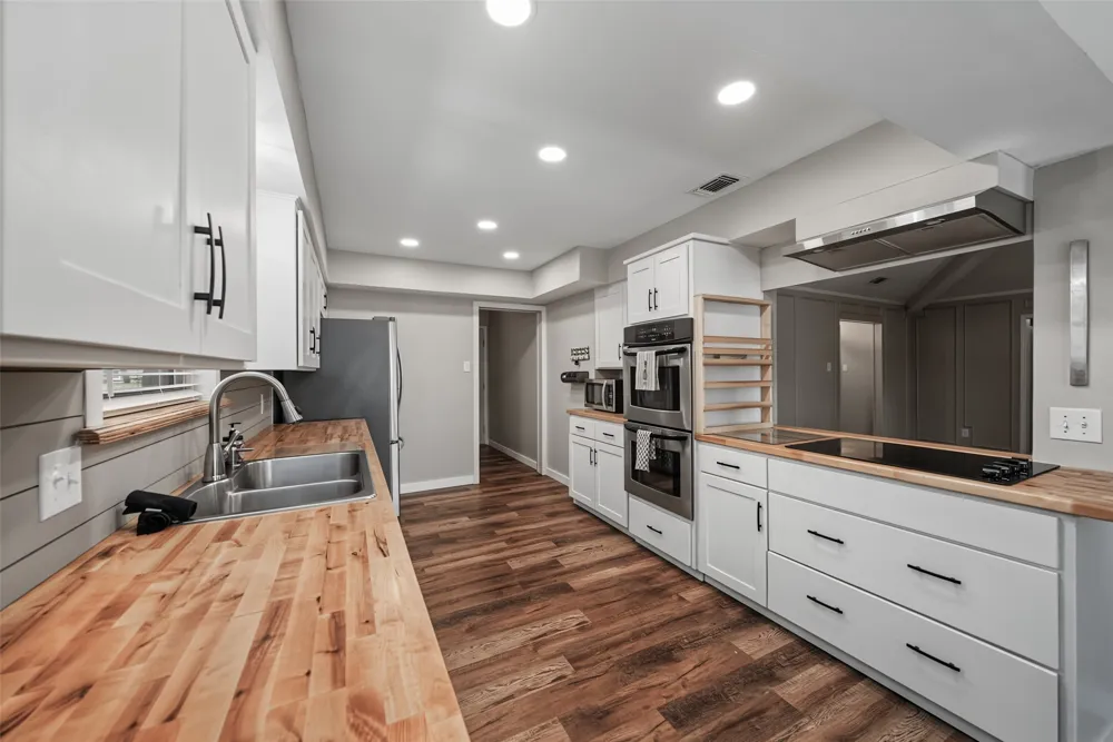 2029 Normandy Drive Hurst, TX 76054