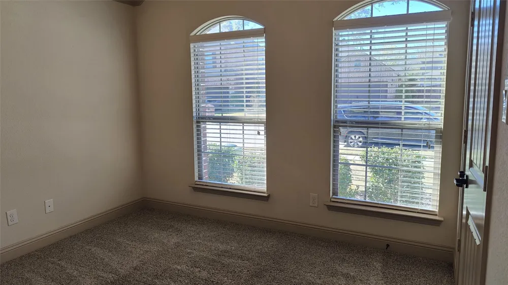 113 Chelsea Court Lewisville, TX 75067