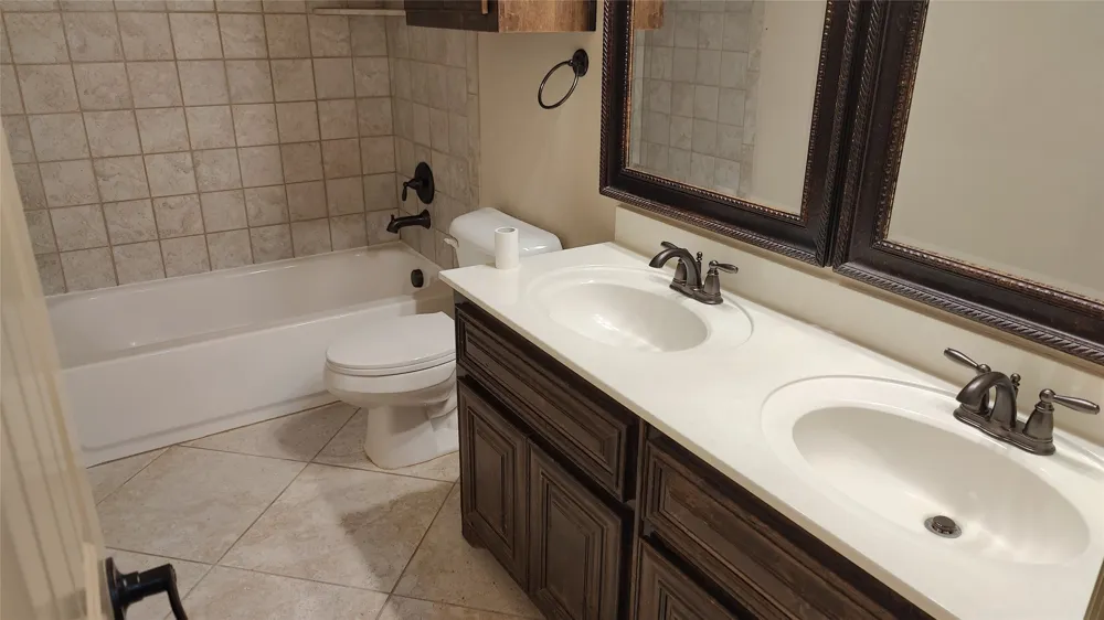 113 Chelsea Court Lewisville, TX 75067