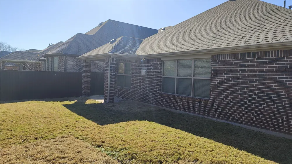 113 Chelsea Court Lewisville, TX 75067