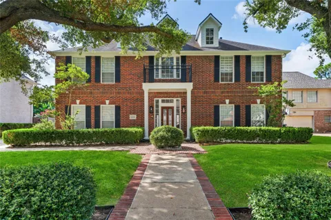 1221 Wedgewood Drive