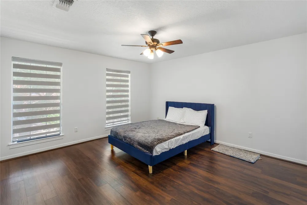 1221 Wedgewood Drive Sugar Land, TX 77478
