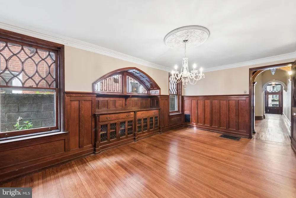 2218 LOCUST STREET Philadelphia, PA 19103