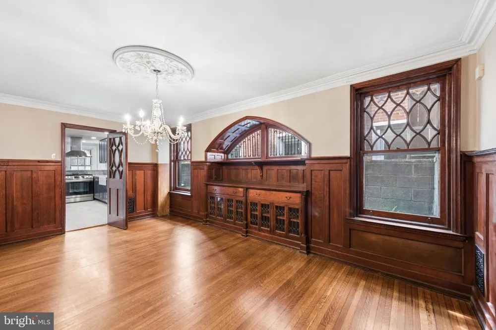 2218 LOCUST STREET Philadelphia, PA 19103