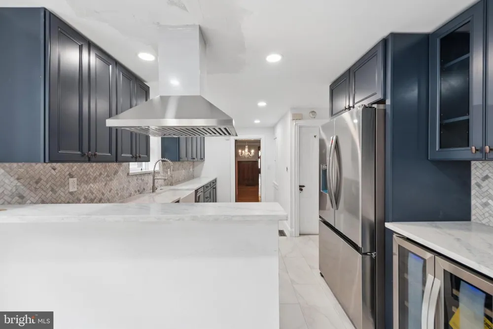 2218 LOCUST STREET Philadelphia, PA 19103