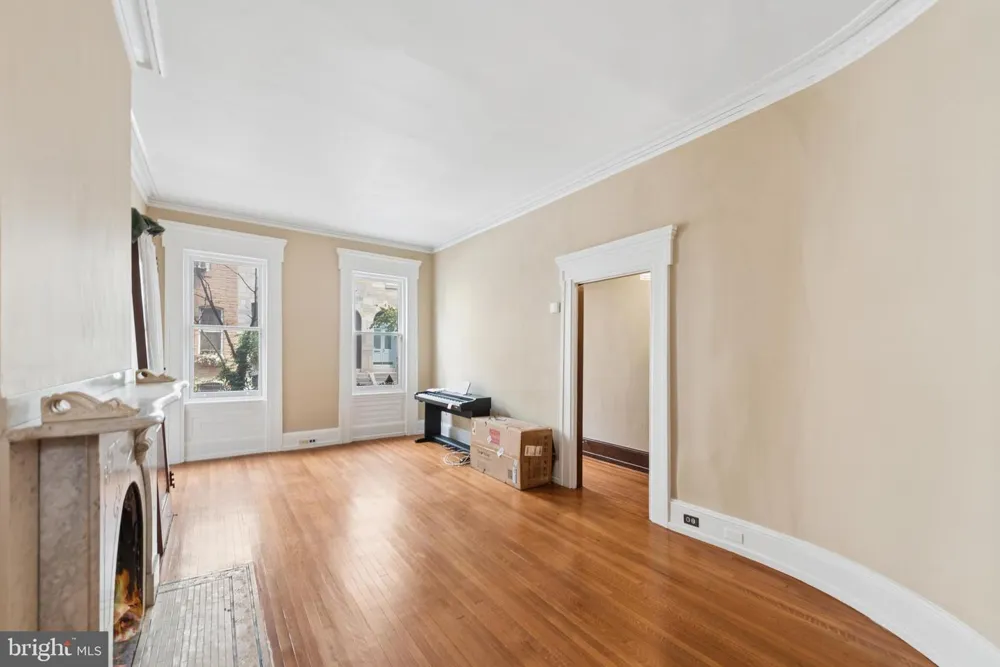 2218 LOCUST STREET Philadelphia, PA 19103
