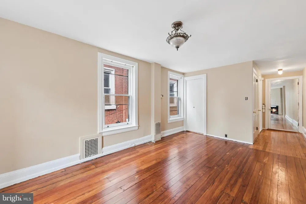 2218 LOCUST STREET Philadelphia, PA 19103