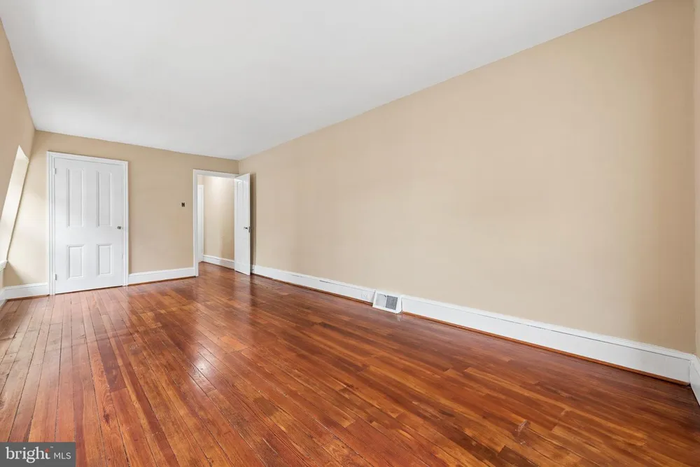 2218 LOCUST STREET Philadelphia, PA 19103