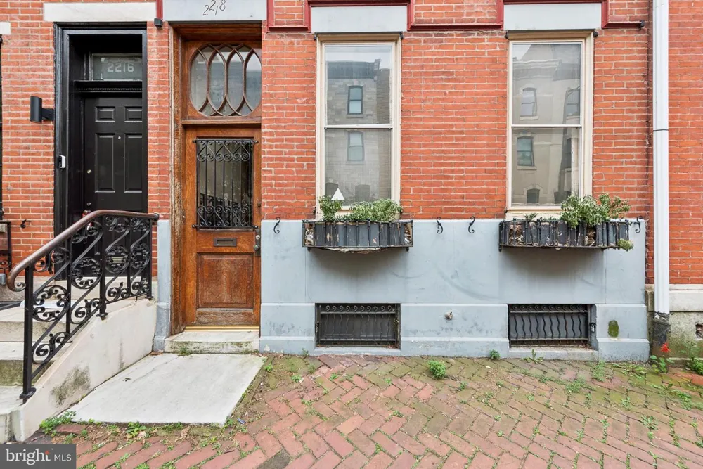 2218 LOCUST STREET Philadelphia, PA 19103