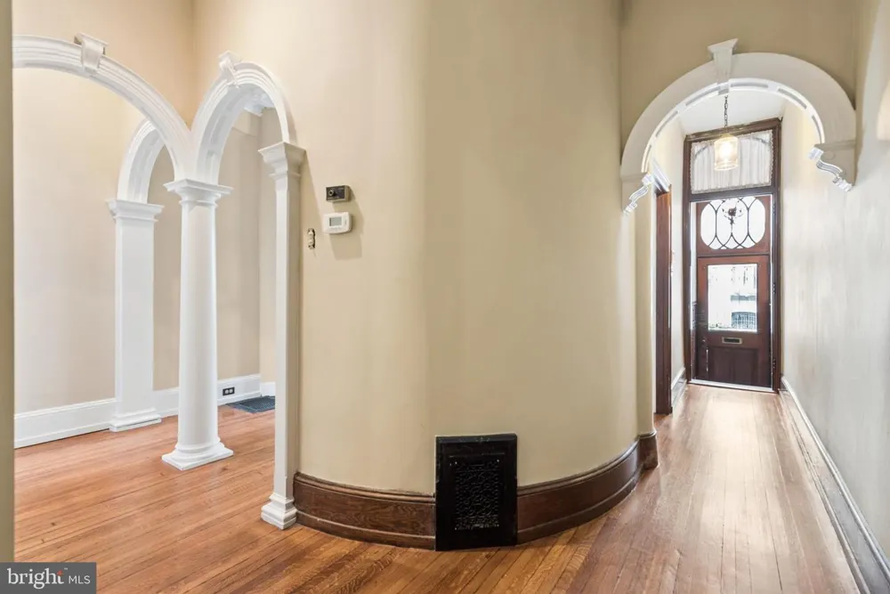 2218 LOCUST STREET Philadelphia, PA 19103