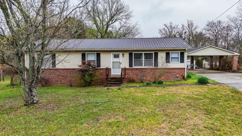 1205 Highway 82 S