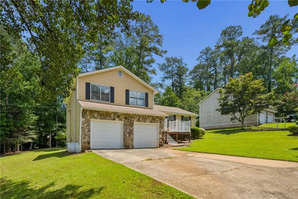 4390 Valley Brook Lane College Park, GA 30349