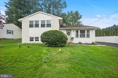 1104 FITCH PLACE