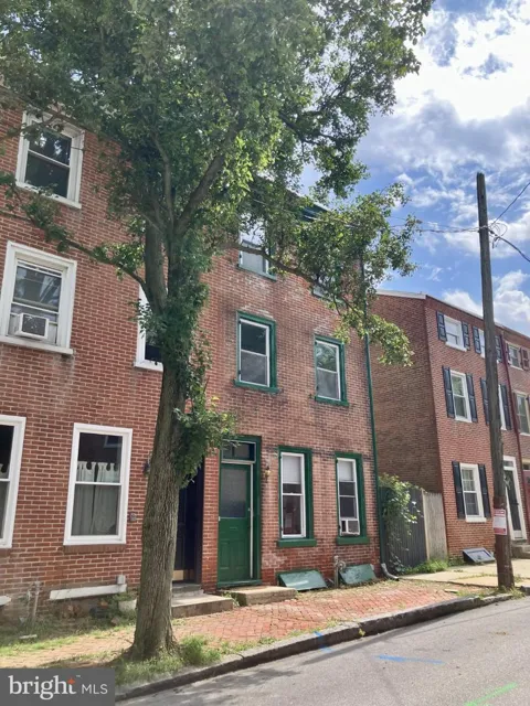 112 E MINER STREET