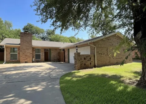413 Oxford Drive