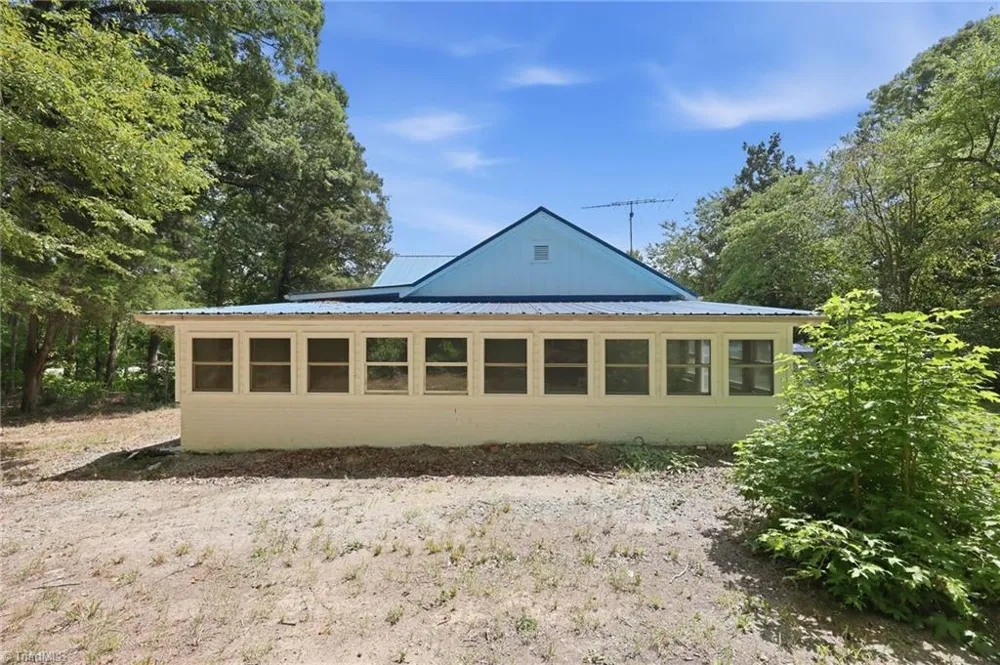 2128 Old Nc Highway 109 Lexington, NC 27292