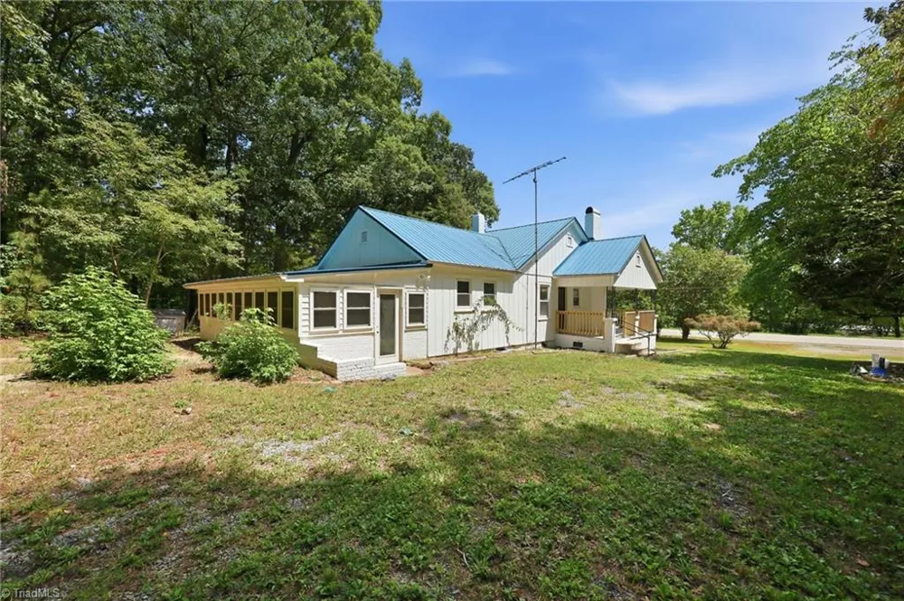 2128 Old Nc Highway 109 Lexington, NC 27292