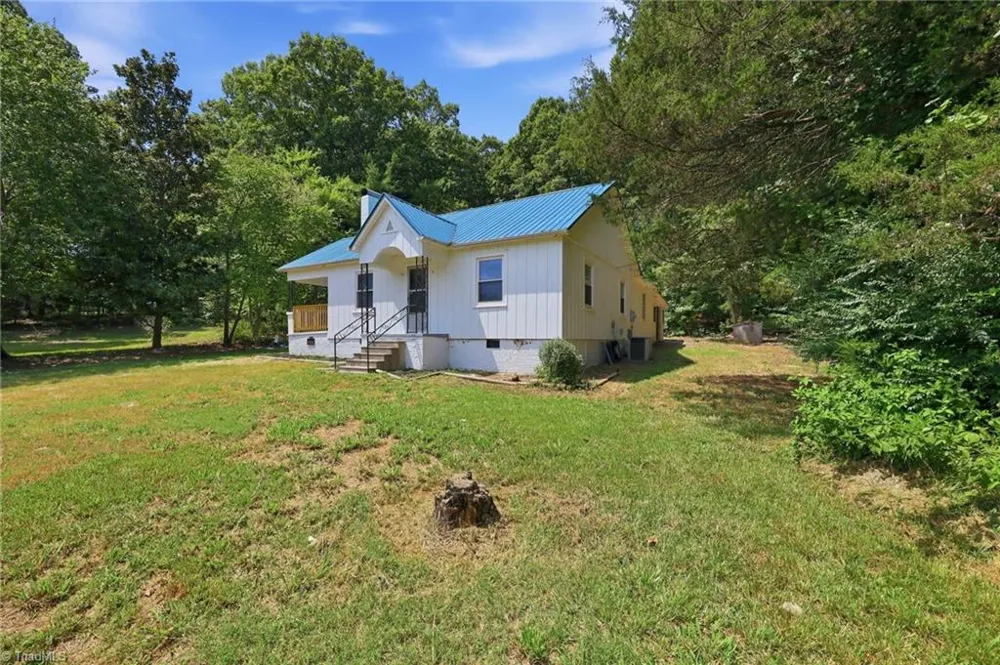 2128 Old Nc Highway 109 Lexington, NC 27292