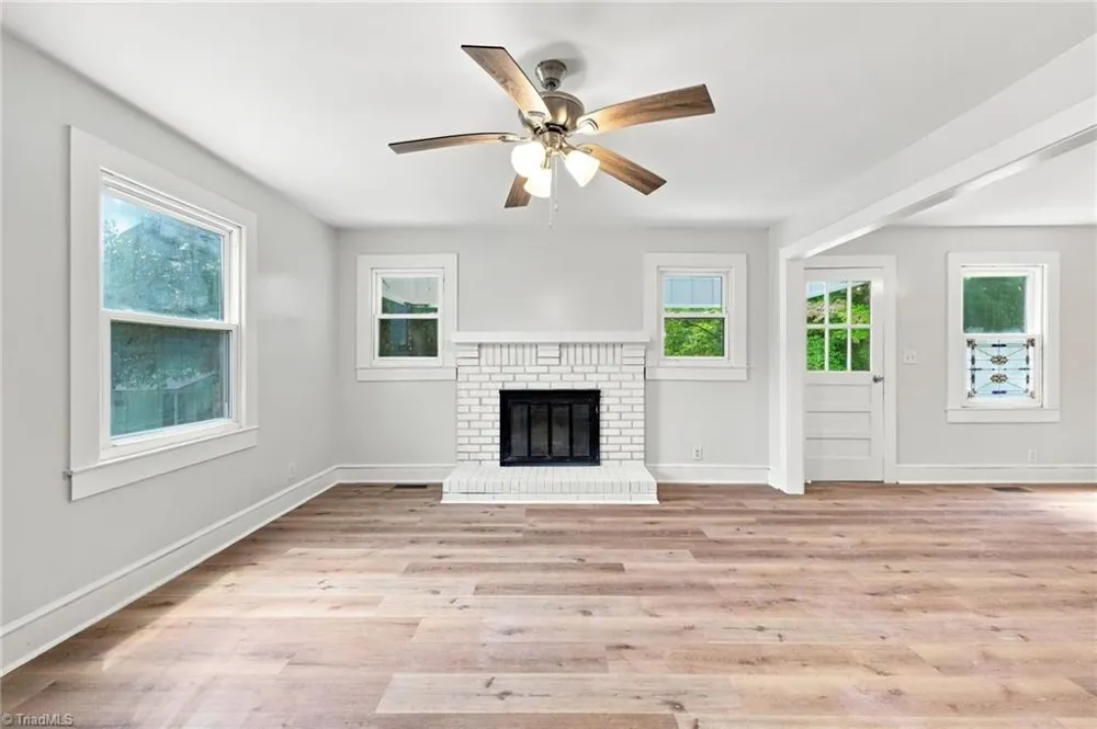 2128 Old Nc Highway 109 Lexington, NC 27292