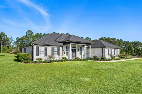 492 E Club House Drive