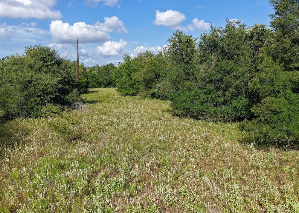 1210 County Road 302 Rockdale, TX 76567