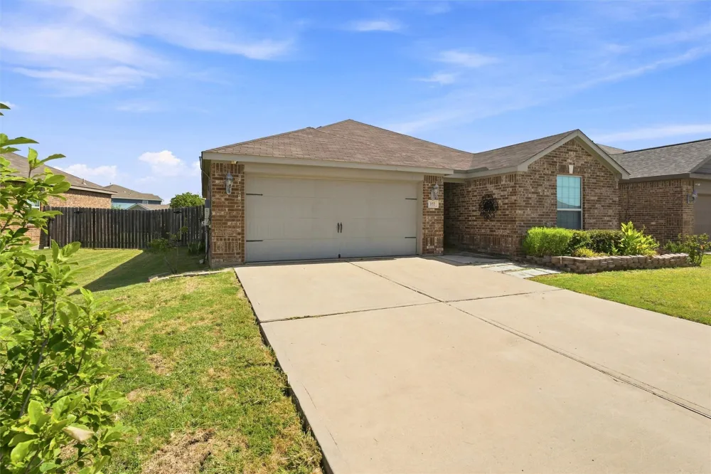 157 Presidents Way Venus, TX 76084