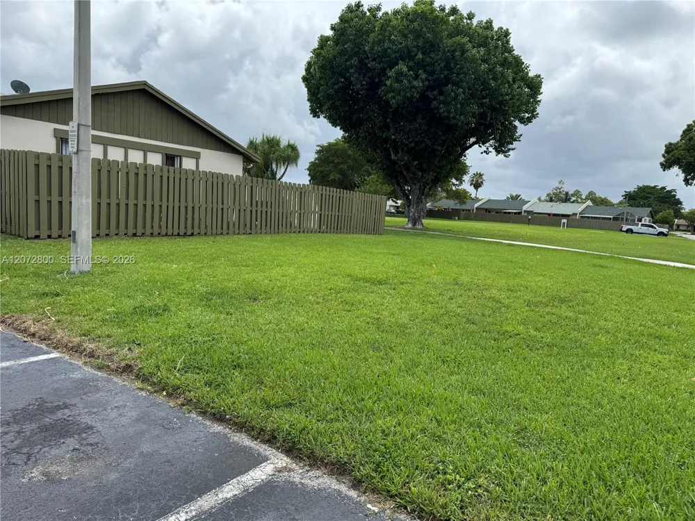 11002 SW 122nd Pl #11002 Miami, FL 33186