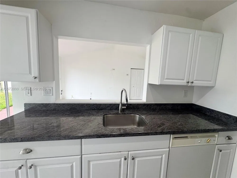 11002 SW 122nd Pl #11002 Miami, FL 33186