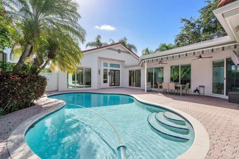 1081 BEL AIRE DRIVE E