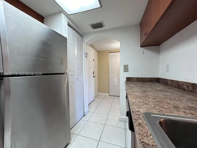 2075 SW 122nd Ave #117 Miami, FL 33175