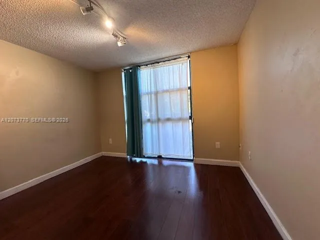 2075 SW 122nd Ave #117 Miami, FL 33175