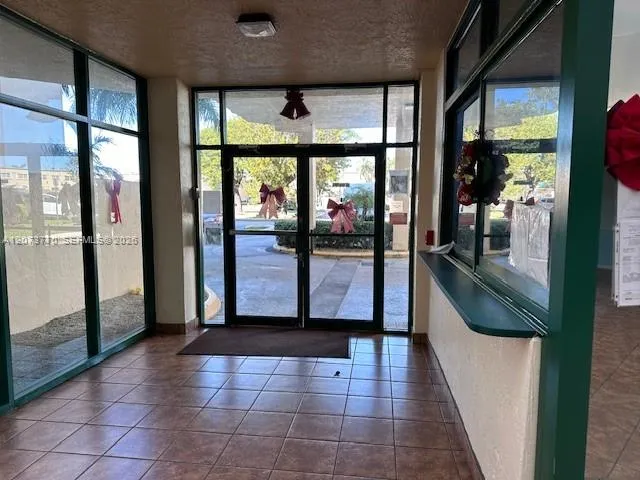 2075 SW 122nd Ave #117 Miami, FL 33175