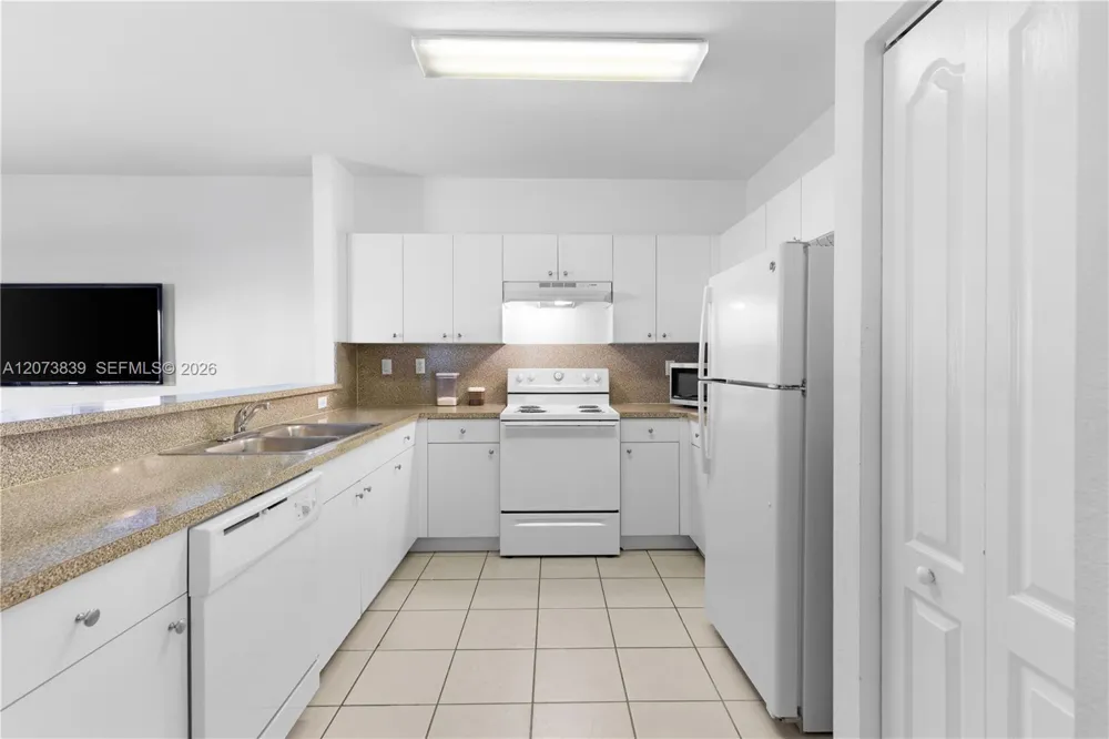 8549 SW 214th Ln Cutler Bay, FL 33189