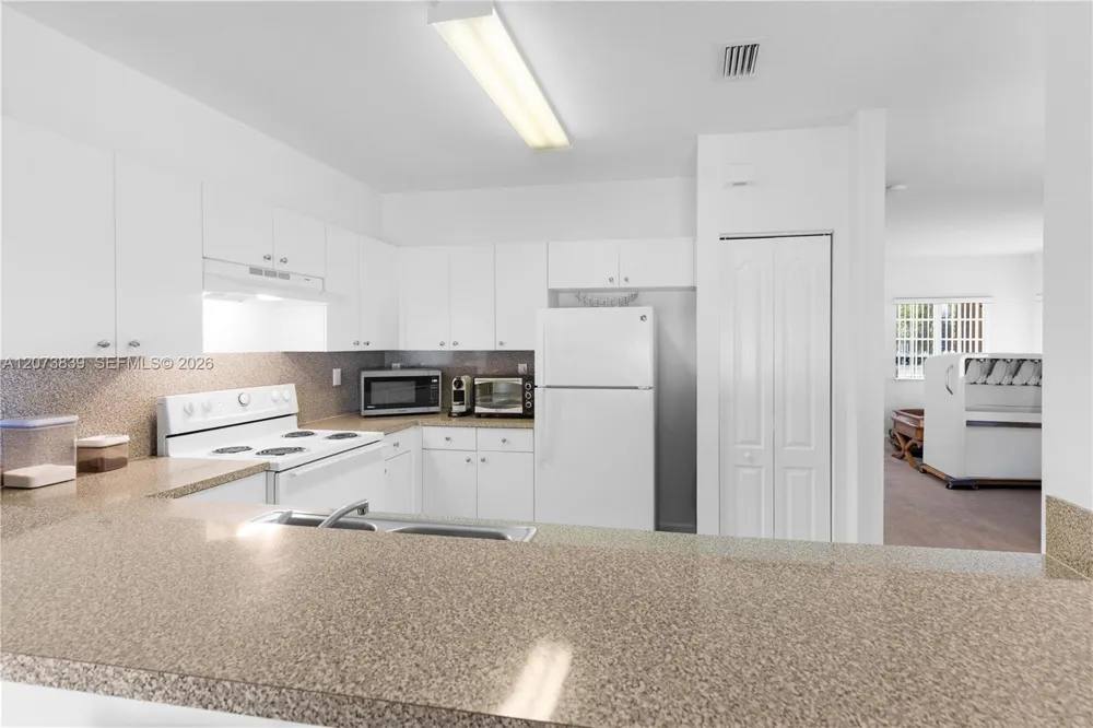 8549 SW 214th Ln Cutler Bay, FL 33189