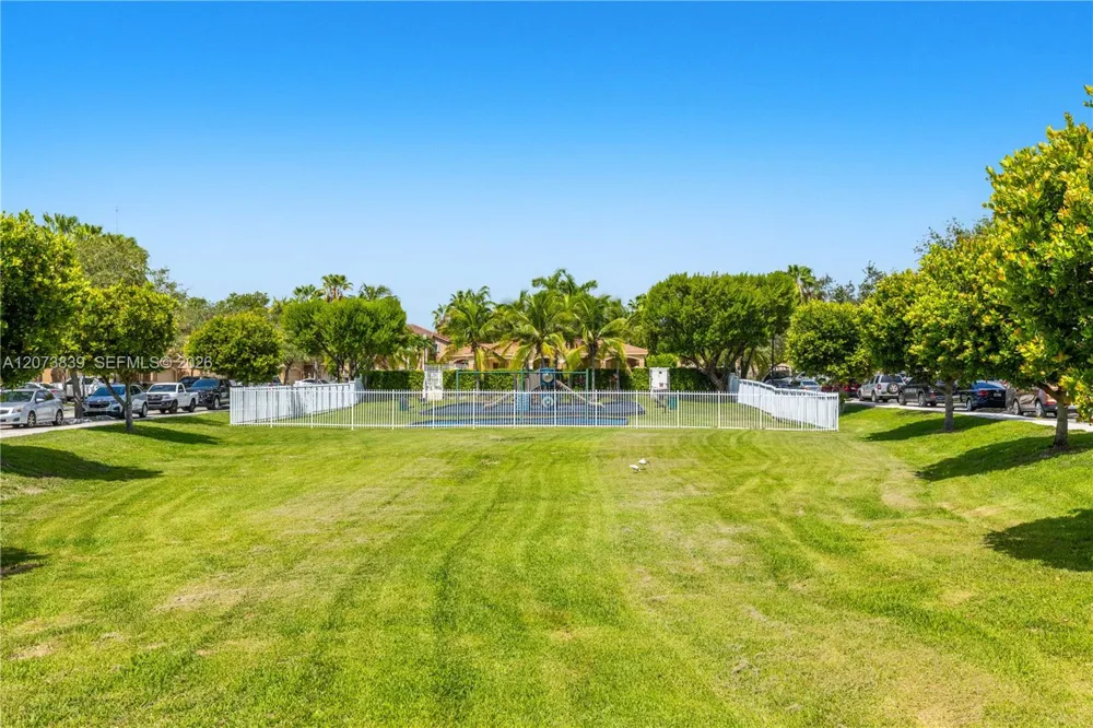 8549 SW 214th Ln Cutler Bay, FL 33189