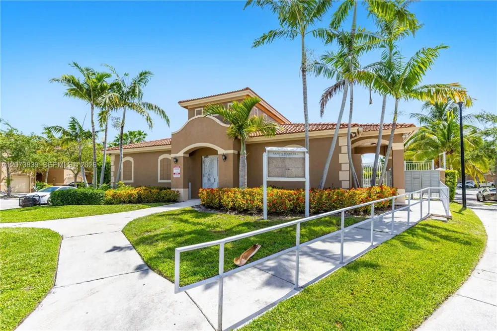 8549 SW 214th Ln Cutler Bay, FL 33189