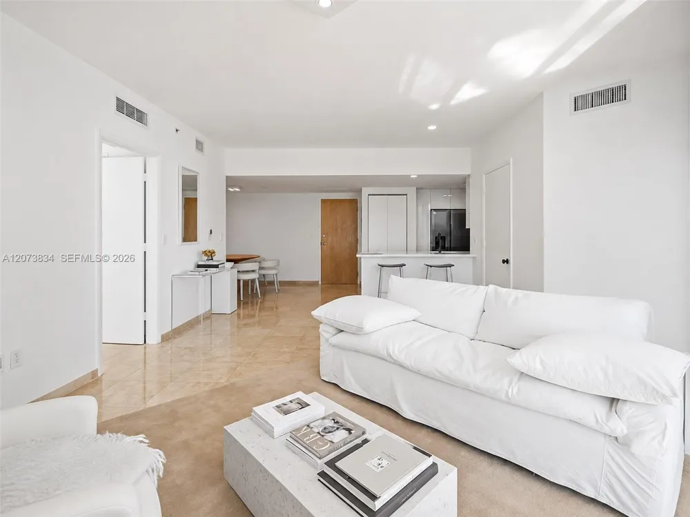 350 S Miami Ave #2304 Miami, FL 33130