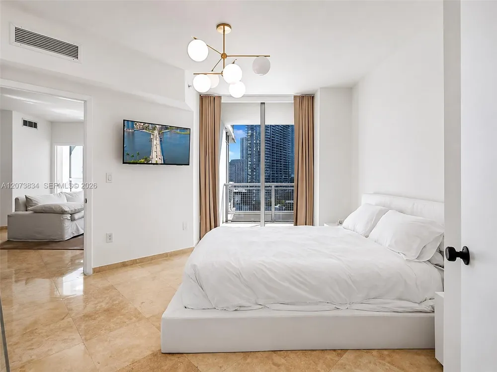 350 S Miami Ave #2304 Miami, FL 33130