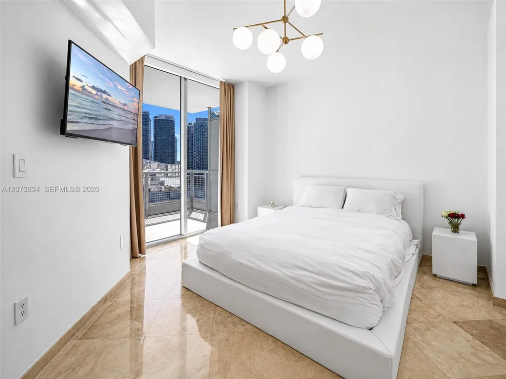 350 S Miami Ave #2304 Miami, FL 33130
