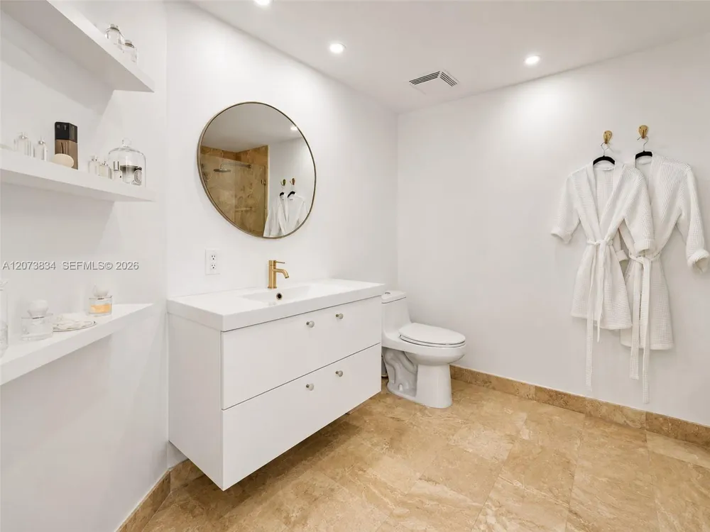 350 S Miami Ave #2304 Miami, FL 33130