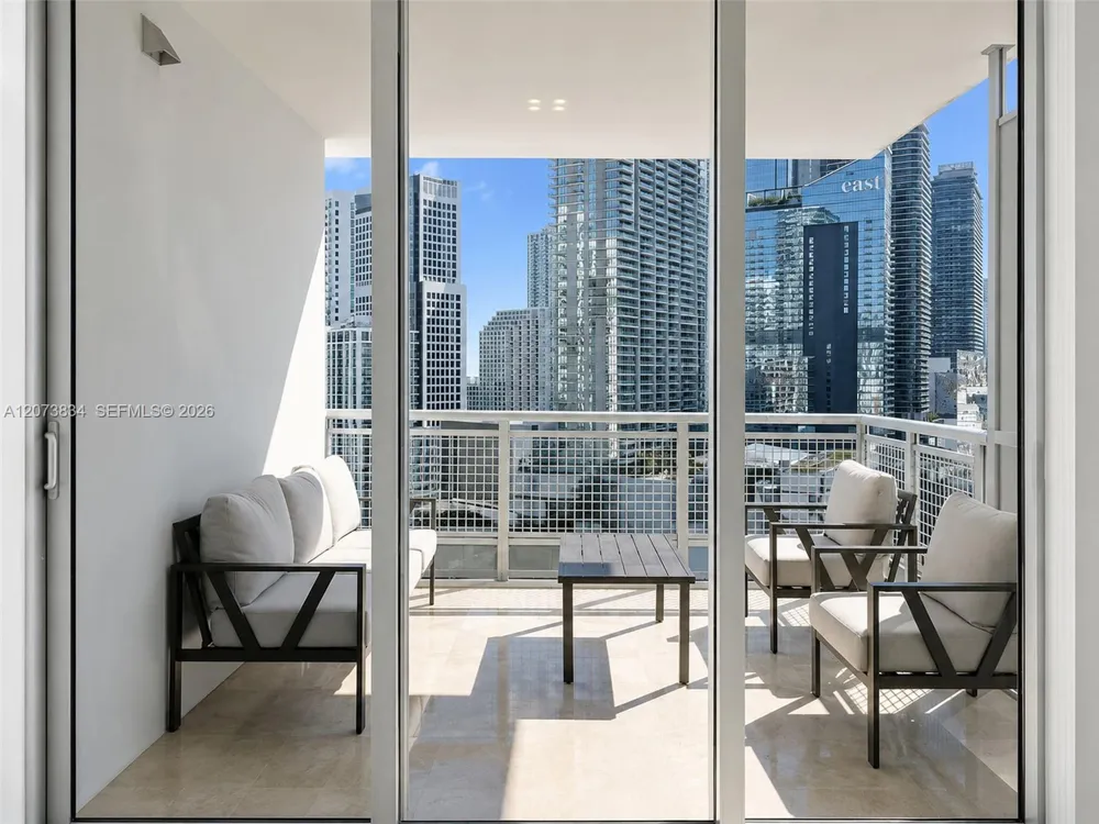 350 S Miami Ave #2304 Miami, FL 33130