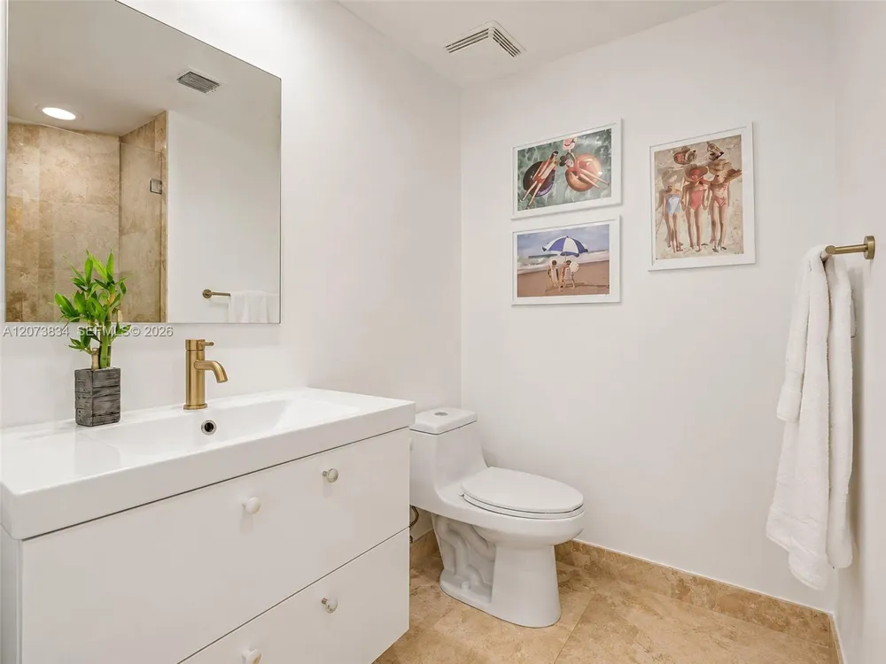 350 S Miami Ave #2304 Miami, FL 33130
